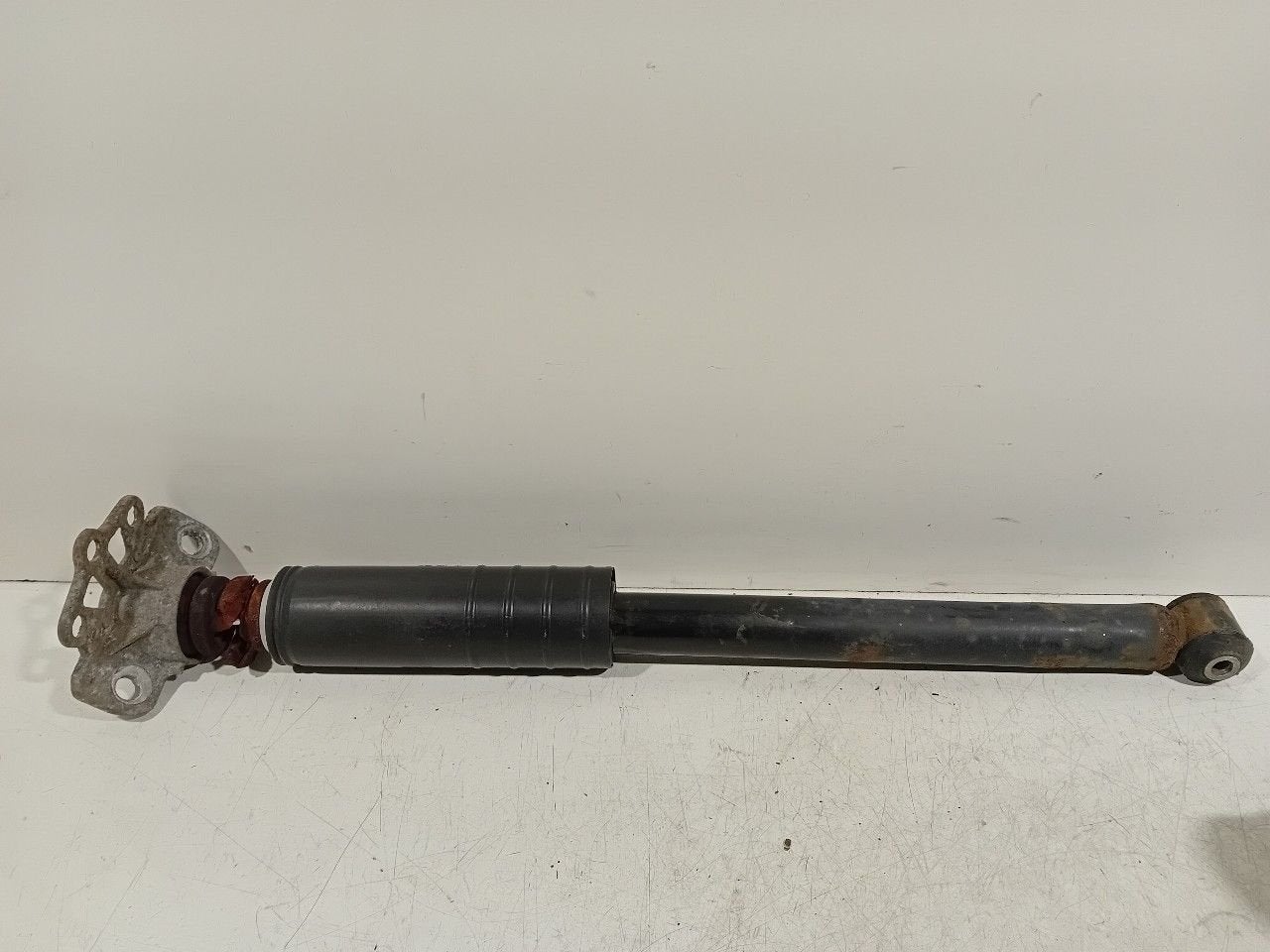 Schokbreker rechts achter Fiat Punto, Auto-onderdelen, Onderdelen@venauto.nl, Van der Ven Autorecycling B.V., Gebruikt, Ettenseweg 76, 4706 PB Roosendaal, The Netherlands