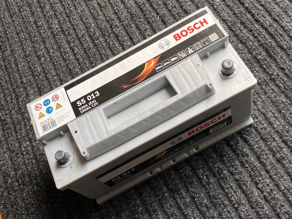 Bosch S5 013 accu 12V 100Ah (L-B-H): 353-175-190mm, Watersport en Boten, Bootonderdelen, Ophalen, Gebruikt, Motor en Techniek