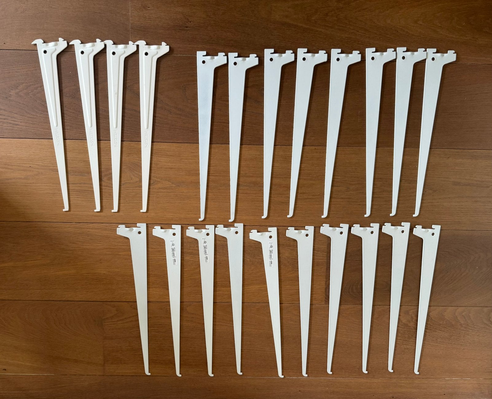 22 plankdragers voor planken van 40 cm., Ophalen, Gebruikt