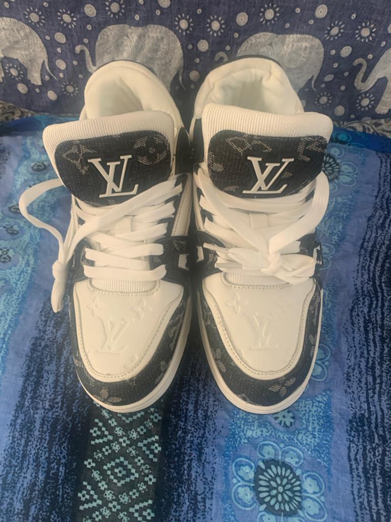 Nieuwe Louis Vuitton sneakers maat 42, Ophalen of Verzenden, Nieuw, Zwart, Sneakers of Gympen