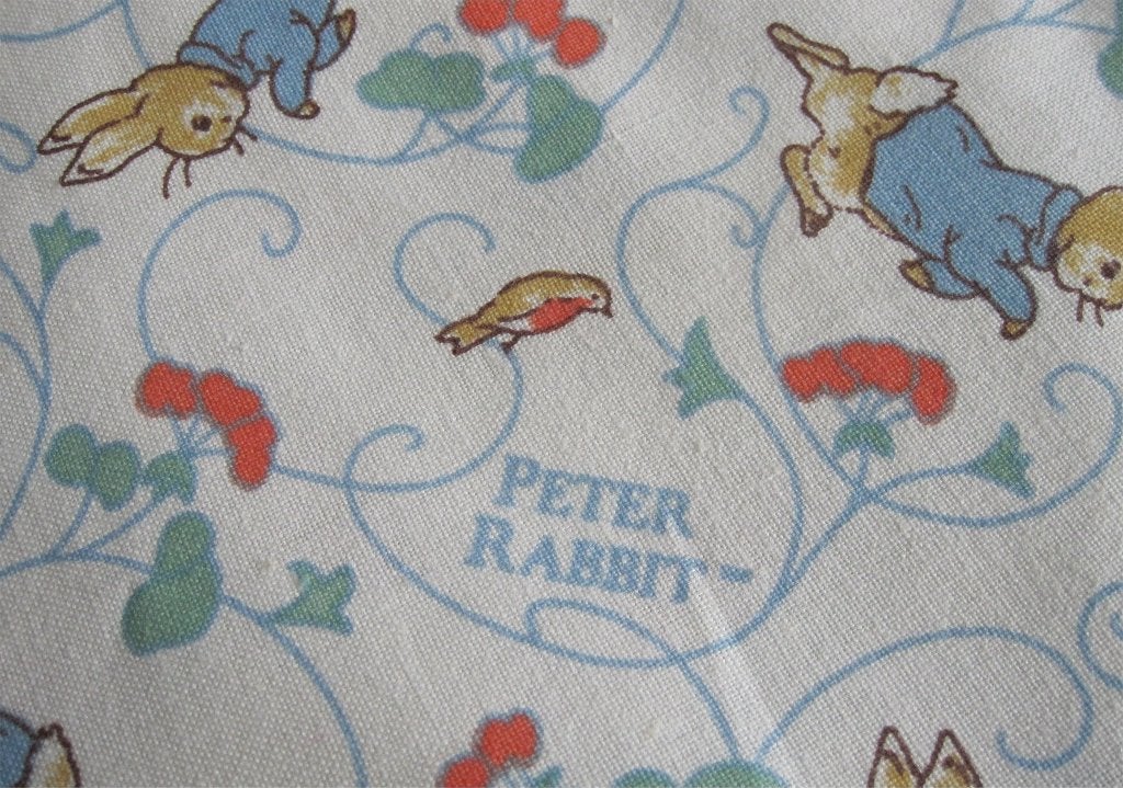 Lapje stof Peter Rabbit, Hobby en Vrije tijd, Nieuw, Ophalen of Verzenden, 30 tot 120 cm, Katoen