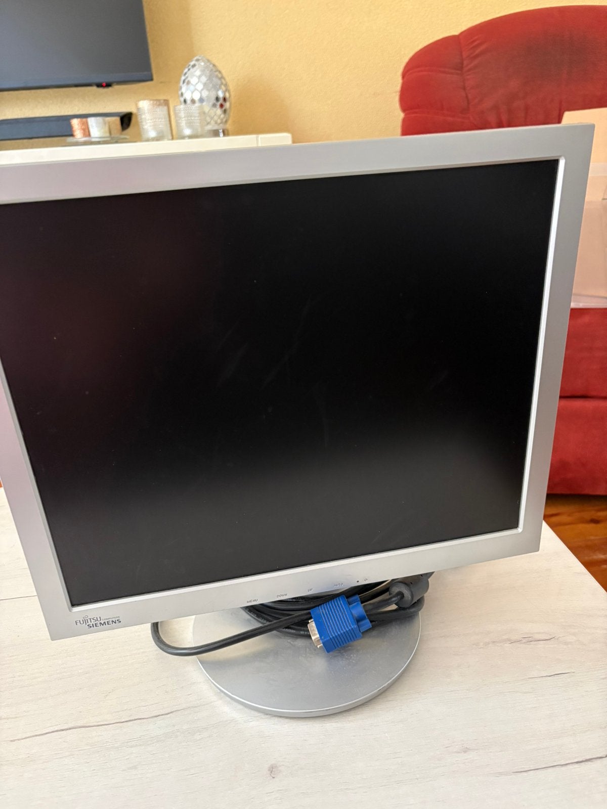 Monitor Fujitsu Siemens, Ophalen, Gebruikt, Kantelbaar, 16/17