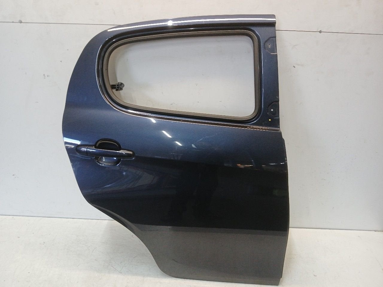 Portier rechts achter Peugeot 108, Auto-onderdelen, Onderdelen@venauto.nl, Van der Ven Autorecycling B.V., Gebruikt, Ettenseweg 76, 4706 PB Roosendaal, The Netherlands