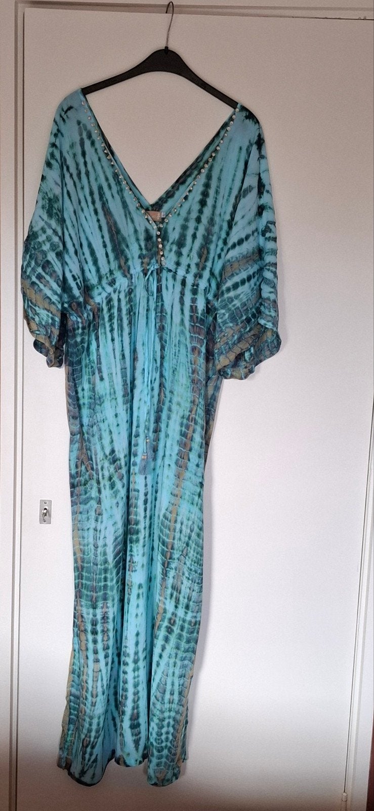 Hot Lava Ibiza Jurk met splitten - Zo goed als nieuw, Kleding | Dames, Jurken, Blauw, Ophalen of Verzenden, Zo goed als nieuw