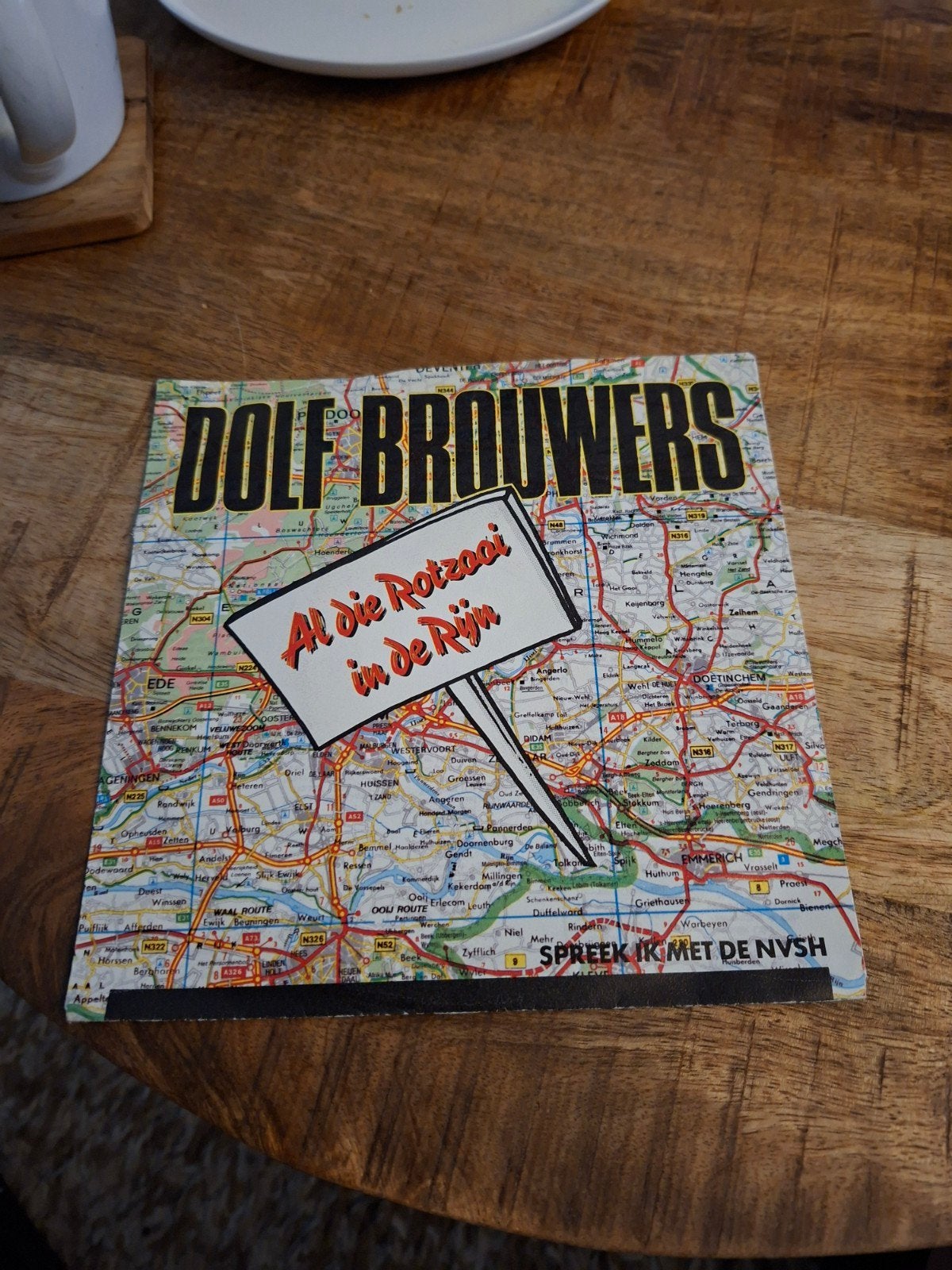 Dolf brouwers  / al die rotzooi in de rijn, Ophalen of Verzenden, Zo goed als nieuw
