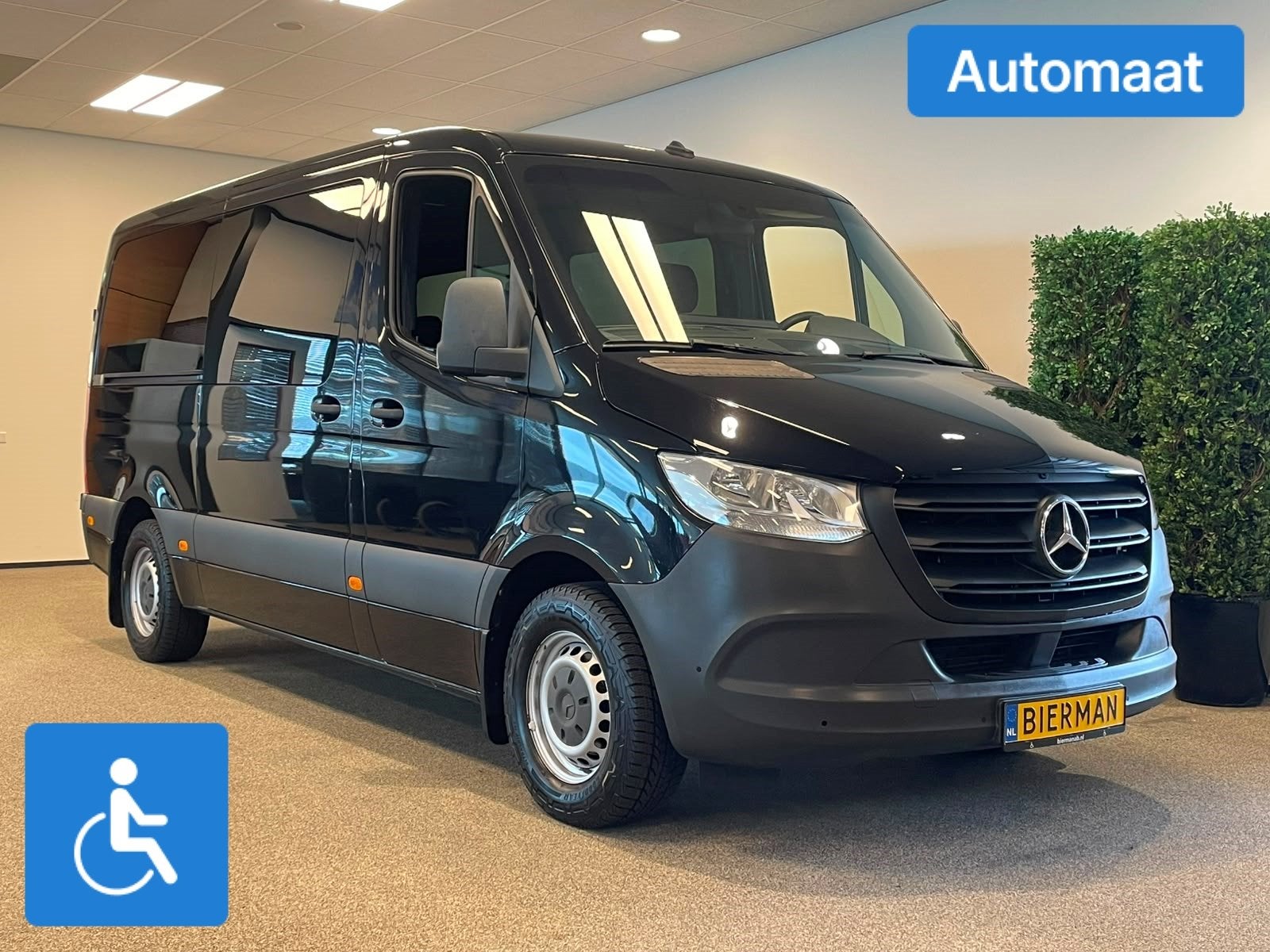 Mercedes-Benz Sprinter L2H1 Rolstoelbus Automaat - 2x zijsch, Auto's, Bestelauto's, Automaat, 12 maanden, Stof, Gebruikt