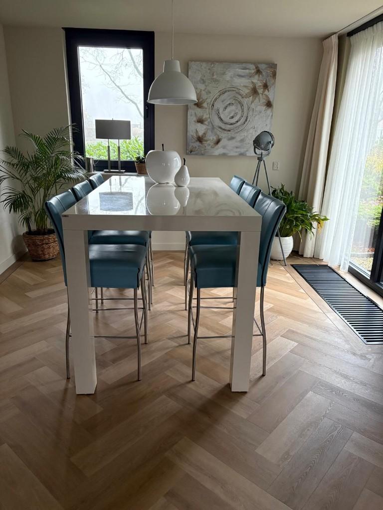 Goossens "ZEN" (bar) tafel met 8 stoelen, Huis en Inrichting, Ophalen, Gebruikt, 50 tot 100 cm, Vijf personen of meer