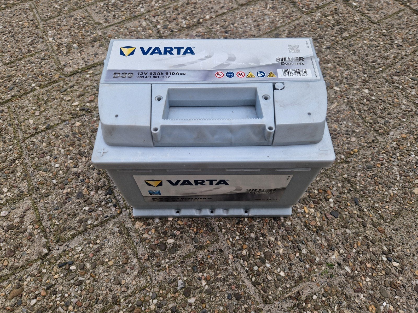 Nieuwe 12v 63ah varta accu, Nieuw