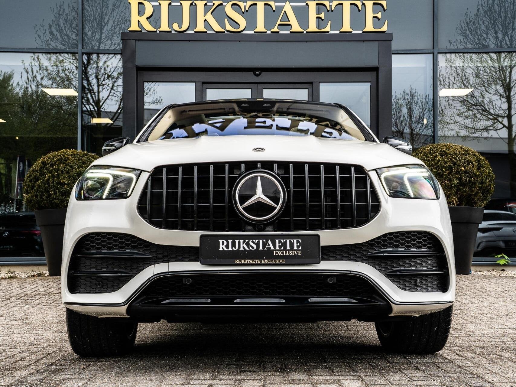 Mercedes GLE-klasse 350 e Coupé 4MATIC AMG|PANO|BURMESTER, Auto's, Automaat, Gebruikt, 4 cilinders, 2525 kg