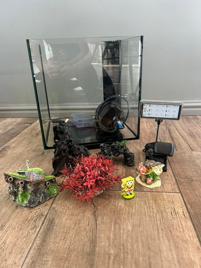 Complete aquarium set – SuperFish QubiQ 15 (15L), Dieren en Toebehoren, Ophalen, Zo goed als nieuw, Leeg aquarium