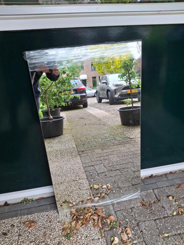 Gratis: spiegel met lichte beschadiging, Gebruikt, Ophalen of Verzenden, 150 tot 200 cm, Rechthoekig
