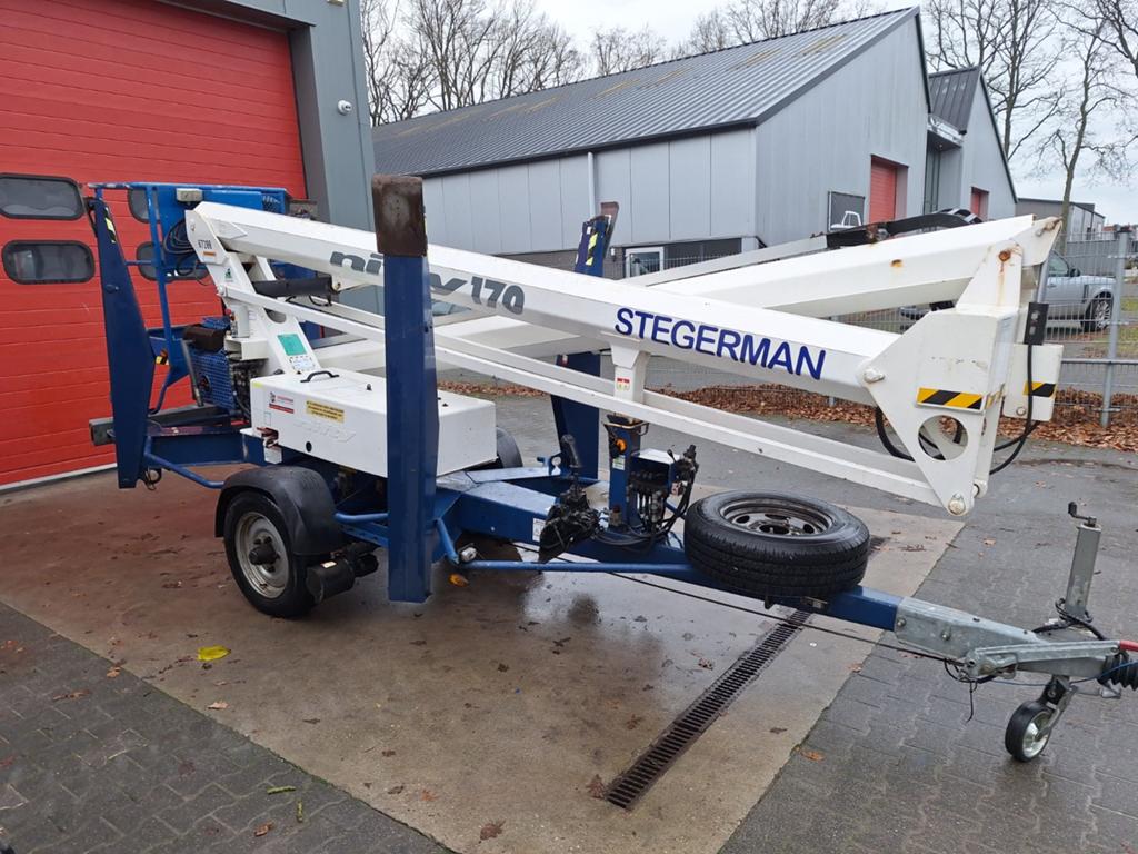 Aanhanger hoogwerker 17 meter accu's, diesel, mover., Zakelijke goederen, Machines en Bouw | Liften, Steigers en Ladders, Ophalen of Verzenden