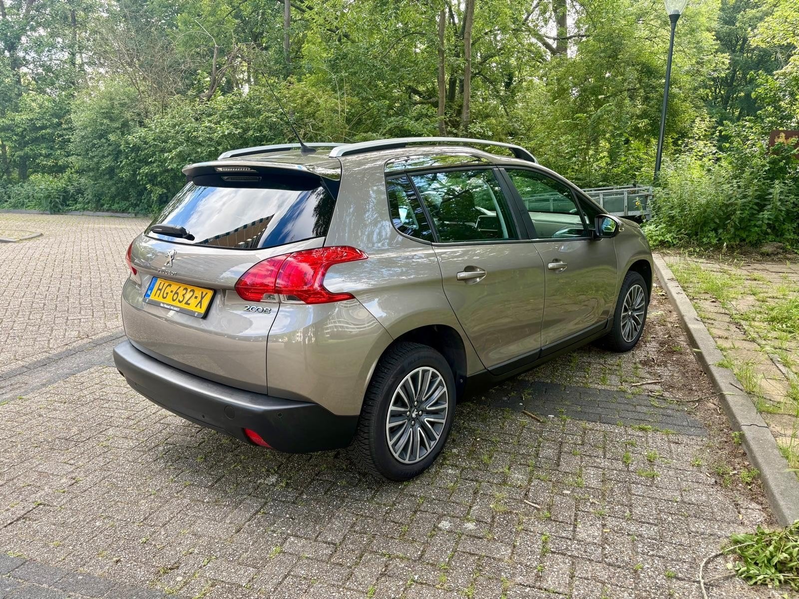 Peugeot 2008 1.2 VTI 60KW/82PK 2016 Grijs, Voorwielaandrijving, 40 €/maand, Beige, 1199 cc