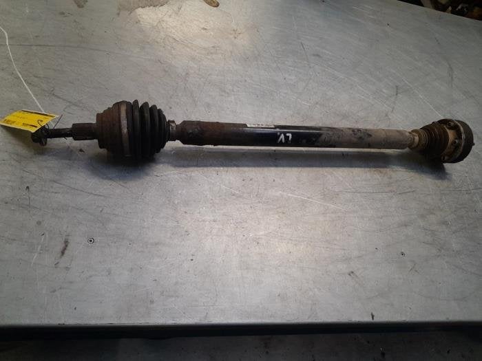 Aandrijfas links-voor van een Volkswagen Golf, Gebruikt, -, Volkswagen, -
