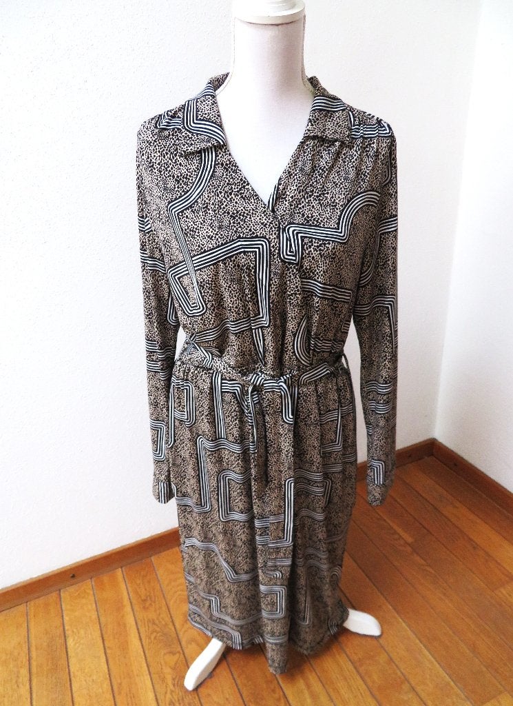 M17 JE SUIS AIMEE jurk zwart beige travelstof XXL = 46 Ned, Kleding | Dames, Jurken, Je suis Aimee, Zwart, Maat 46/48 (XL) of groter