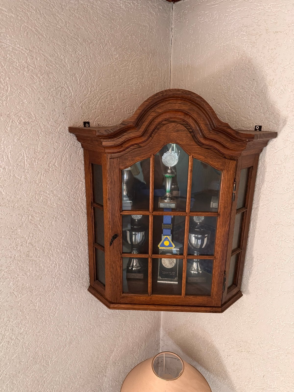 Vintage Eiken Hoek Hang Vitrinekast, Huis en Inrichting, Kasten | Vitrinekasten, Gebruikt, Minder dan 100 cm, 50 tot 100 cm, 25 tot 50 cm