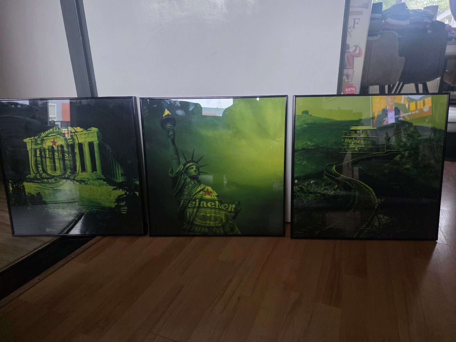 Set van 3 ingelijste Heineken posters/art prints 50x50 cm, Ophalen of Verzenden, Zo goed als nieuw, 50 tot 75 cm, 50 – 75