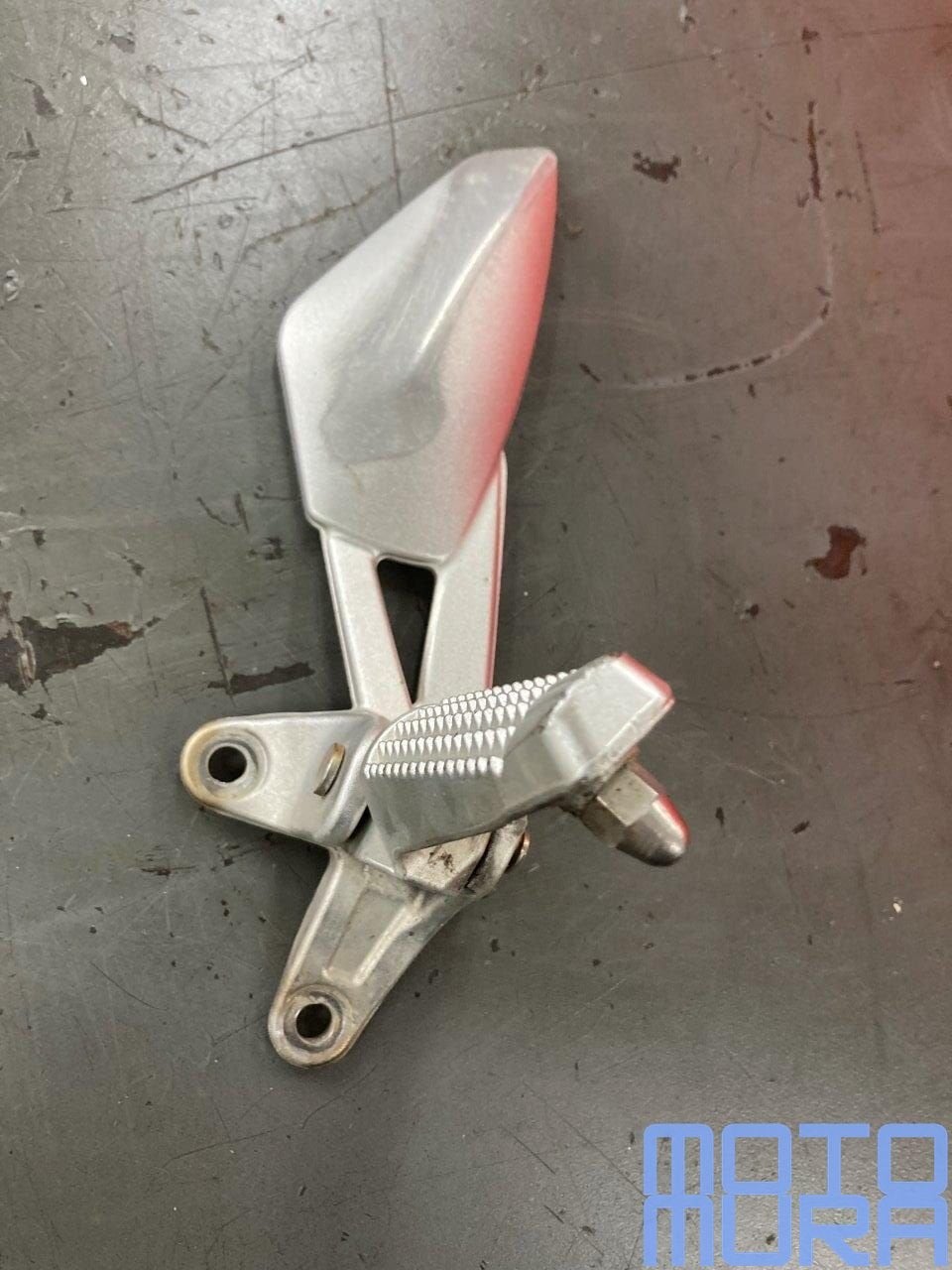 Voetsteun links voor de BMW K 1200 S 2004 - 2008 K1200S K120, Gebruikt, -, -, Ophalen of Verzenden