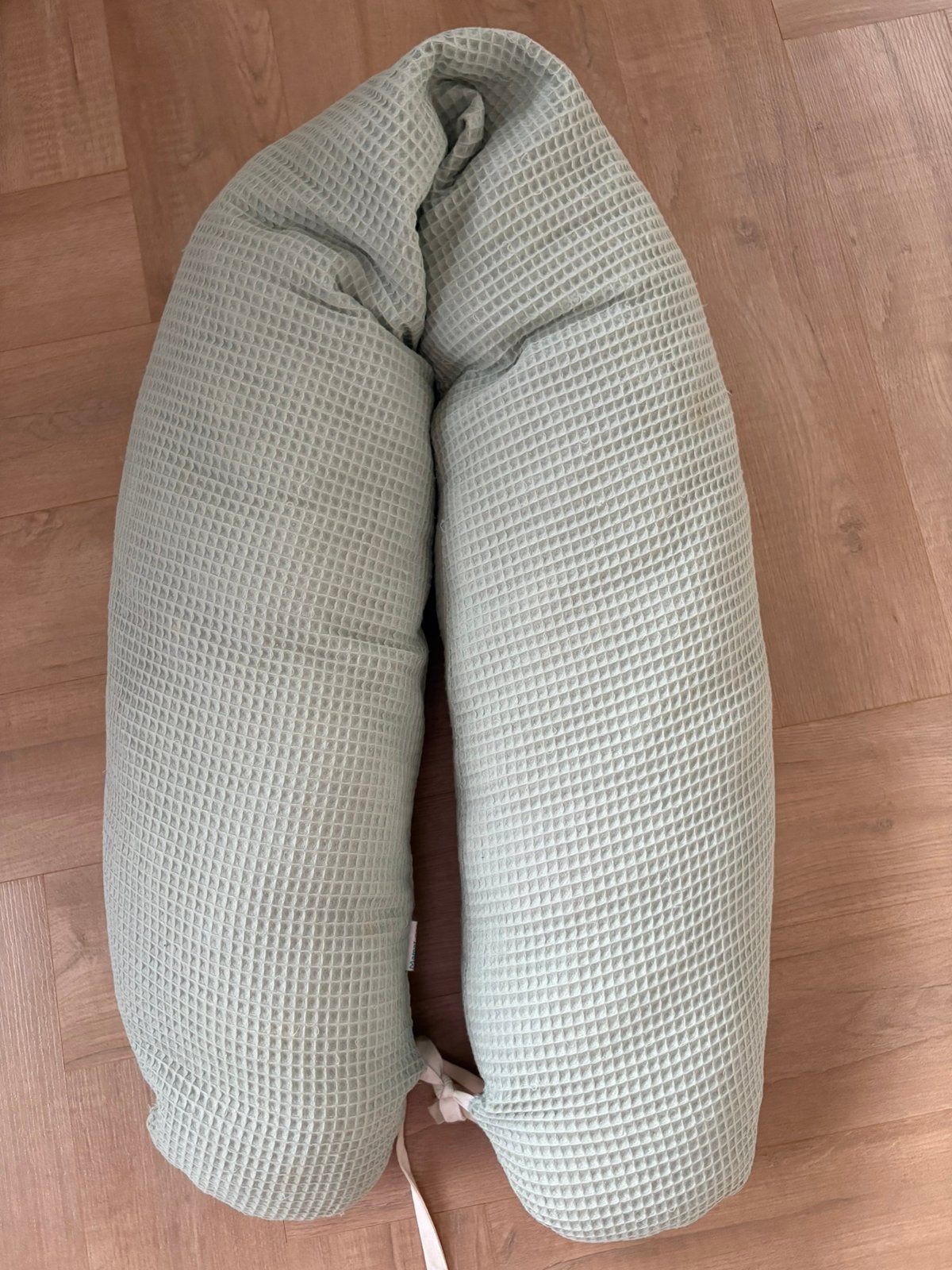 Voedingskussen / babynestje Mama Loes, Ophalen, Zo goed als nieuw, Voedingskussen