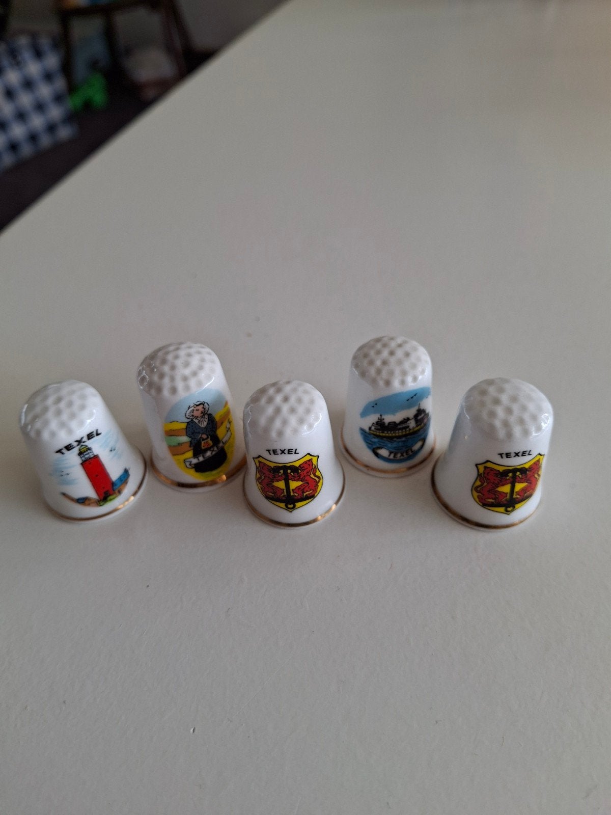 5 vingerhoedjes. Texel, Ophalen of Verzenden