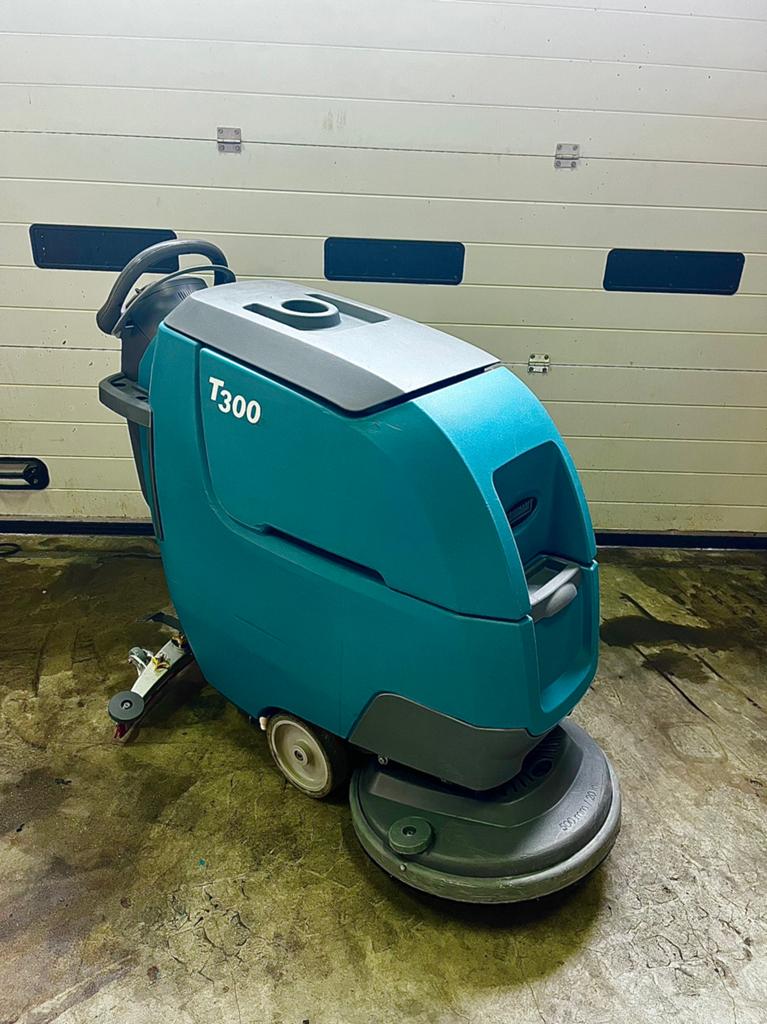 Tennant t300 Schrobmachine (NIEUWE ACCU’S!), Doe-het-zelf en Verbouw, Reinigingsmachines, Ophalen of Verzenden, Zo goed als nieuw