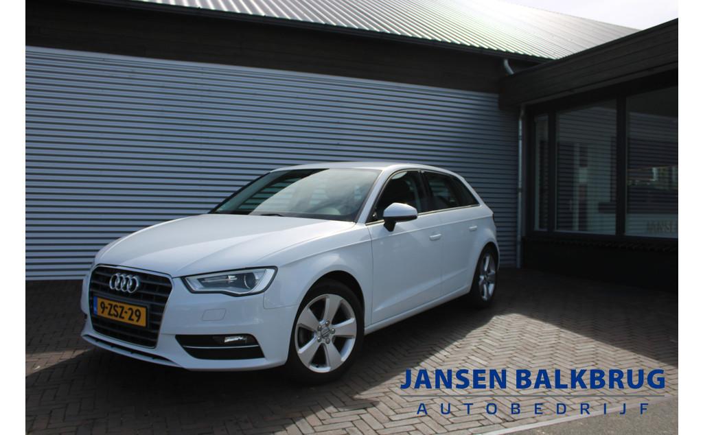 Audi A3 Sportback 1.2 TFSI Ambition Pro Line plus (bj 2015), Stof, Gebruikt, 4 cilinders, Met garantie (alle)