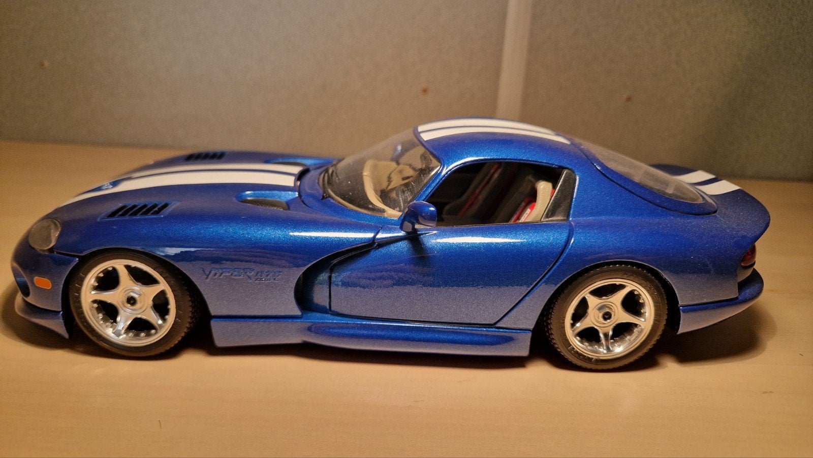 Burago Dodge Viper GTS Modelauto 1:18, Ophalen of Verzenden, Zo goed als nieuw