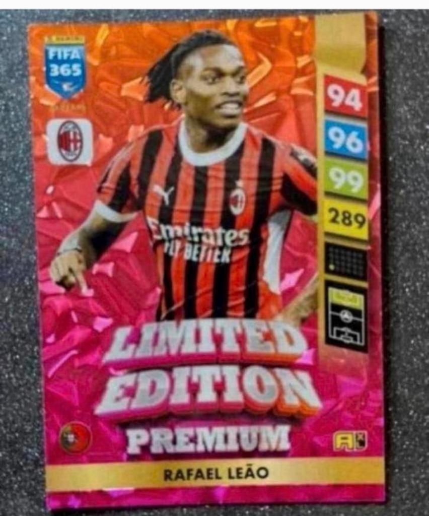 Panini Fifa365 2025  LIMITED EDITION PREMIUM  LEÃO  AC MILAN, Verzenden, Zo goed als nieuw, Plaatje