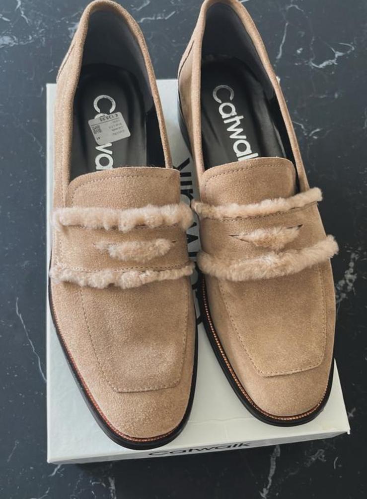 Loafers CARWALK nieuw!41, Ophalen of Verzenden, Zo goed als nieuw, Beige, Instappers