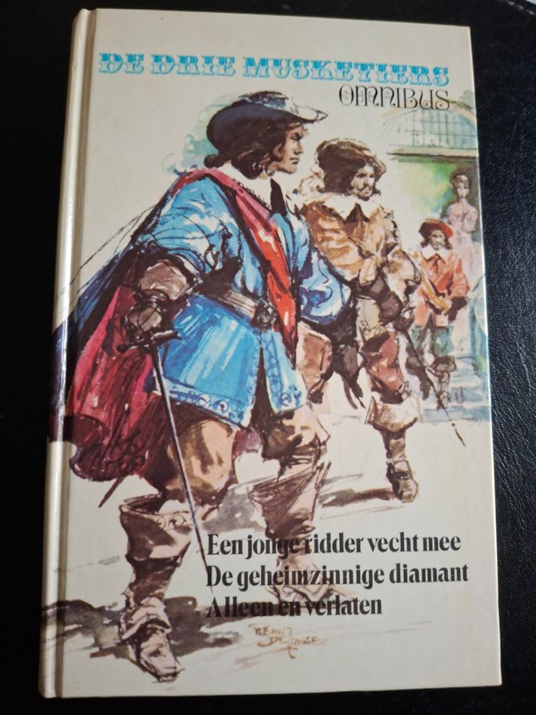 De Drie Musketiers Omnibus - Alexandre Dumas (Jeugd), Boeken, Ophalen of Verzenden, Gelezen, Alexandre Dumas, Fictie