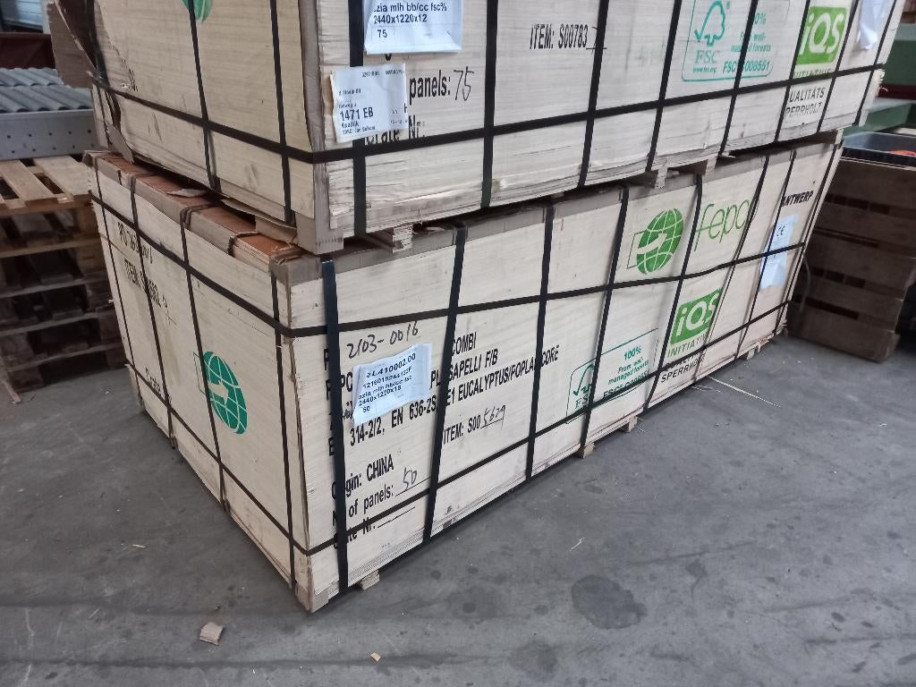 Aziatisch multiplex met sapeli dekfineer 1220x2440m, Ophalen, Multiplex, Fortweg 3, Minder dan 20 mm
