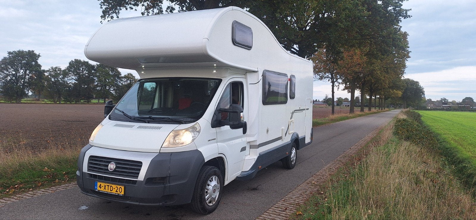 Fiat Ducato 2.3 JTD 2013 - Ruime 6-persoons camper, Caravans en Kamperen, Alkoof, Ringverwarming, Particulier, Dethleffs