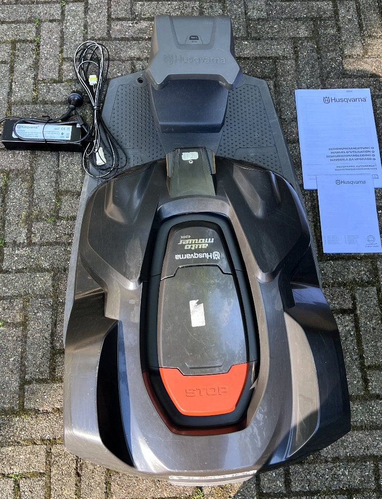 Robotmaaier, Gebruikt, Bestuurbaar via app, Ophalen of Verzenden, 20 tot 25 cm
