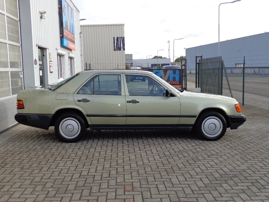 Mercedes 230 E Belastingvrij zeer mooi, foto 8