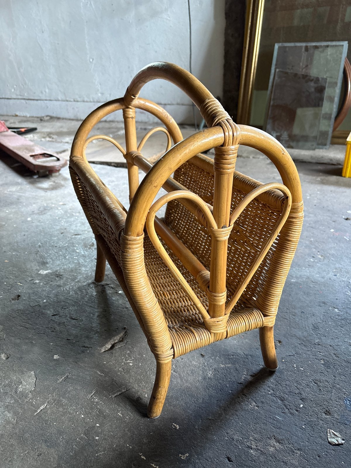 Vintage rotan lectuurbak met hartjesmotief, Met handvat, Gebruikt, Natuurlijk materiaal, Lectuurbak