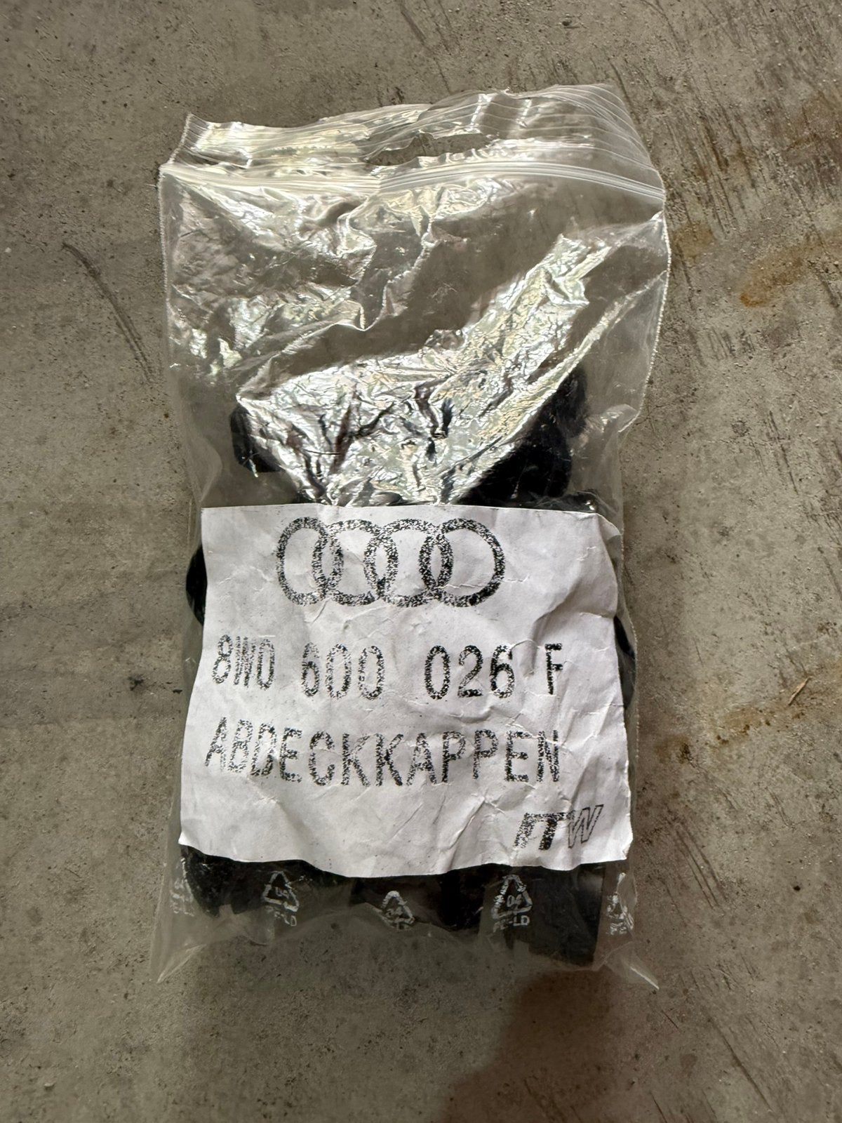 Audi wielboutafdekkappen Origineel voor 17mm bouten, Ophalen of Verzenden, Nieuw, Audi