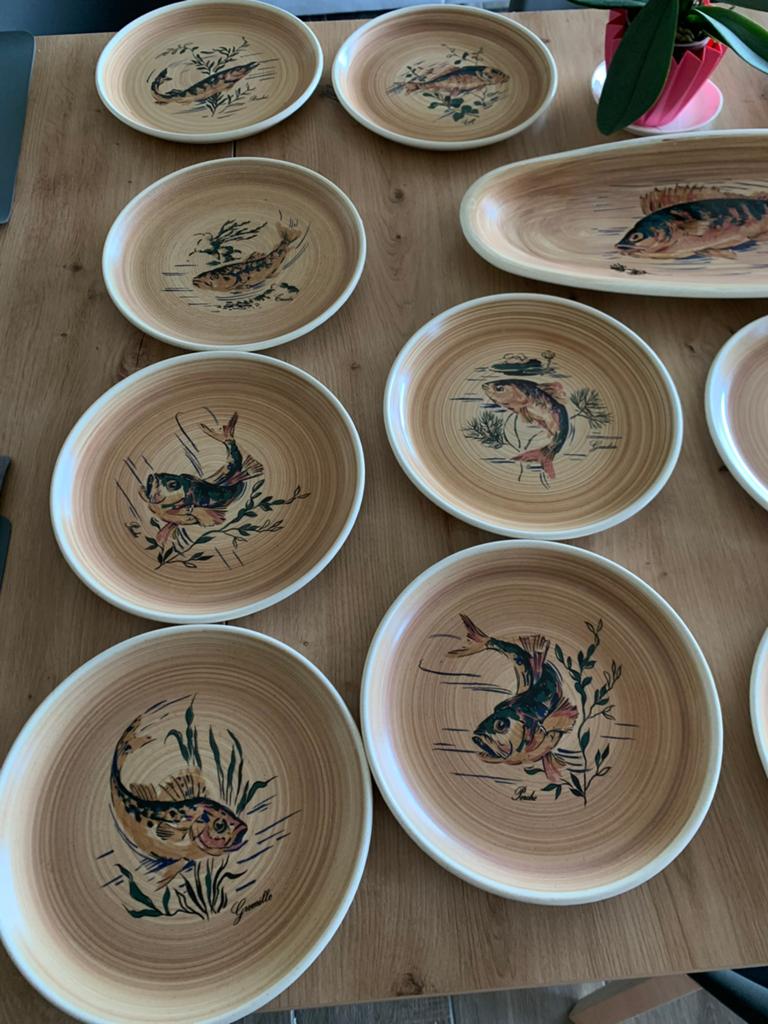 Sarregeumines Granville 13 dl majolica vis servies izgst, Antiek en Kunst, Antiek | Keramiek en Aardewerk, Ophalen