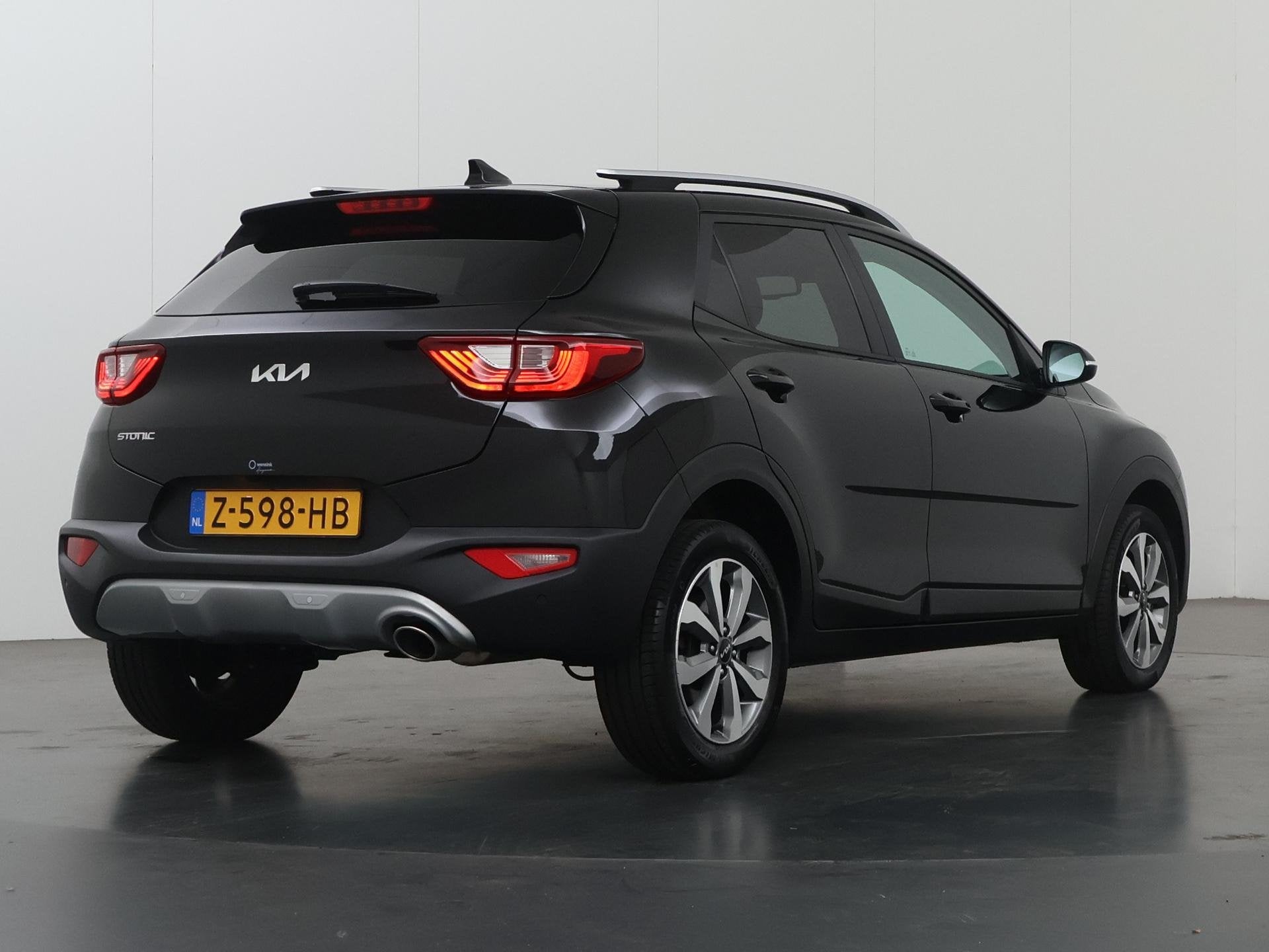 Kia Stonic 1.0 T-GDi MHEV DynamicPlusLine | Stoel/Stuurwielv, Auto's, Voorwielaandrijving, Gebruikt, Automatische klimaatregeling