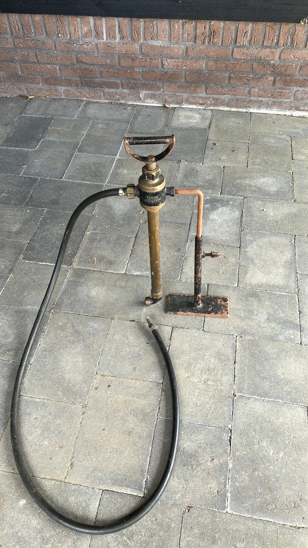 Ouderwetse brandweerspuit, Ophalen