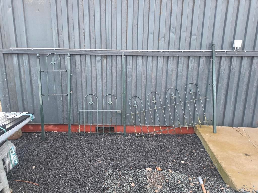 Groen ijzeren hekwerk met poort, Tuin en Terras, Tuinhekken en Hekwerk, Ophalen of Verzenden