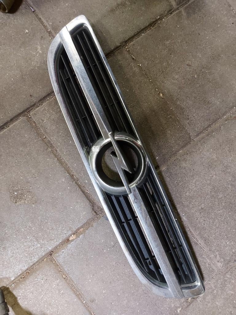 Voorgril vd motorkap Opel Zafira A, Ophalen of Verzenden