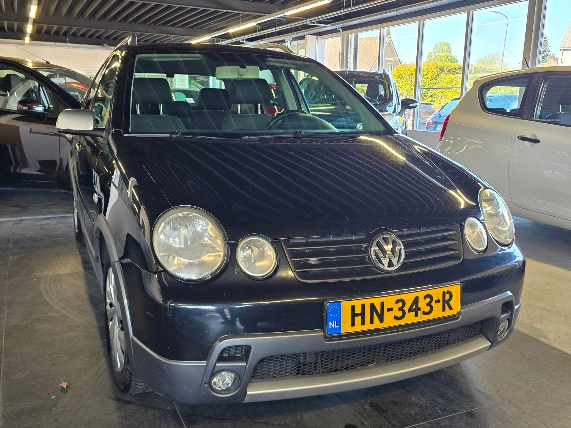 Volkswagen Polo 1.4-16V FUN/AIRCO/APK 12-2026/5-DEURS/, Auto's, Volkswagen, Voorwielaandrijving, Gebruikt, Zwart, 4 cilinders