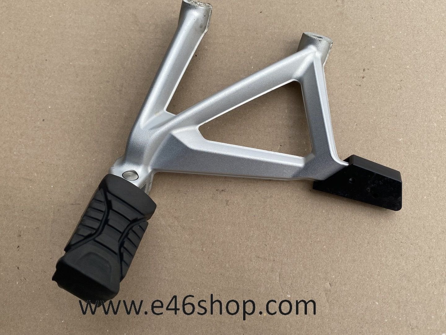 VOETSTEUN LINKS ACHTER BMW R1200GS R1250GS OE 8537907, Gebruikt, -, -, Ophalen of Verzenden