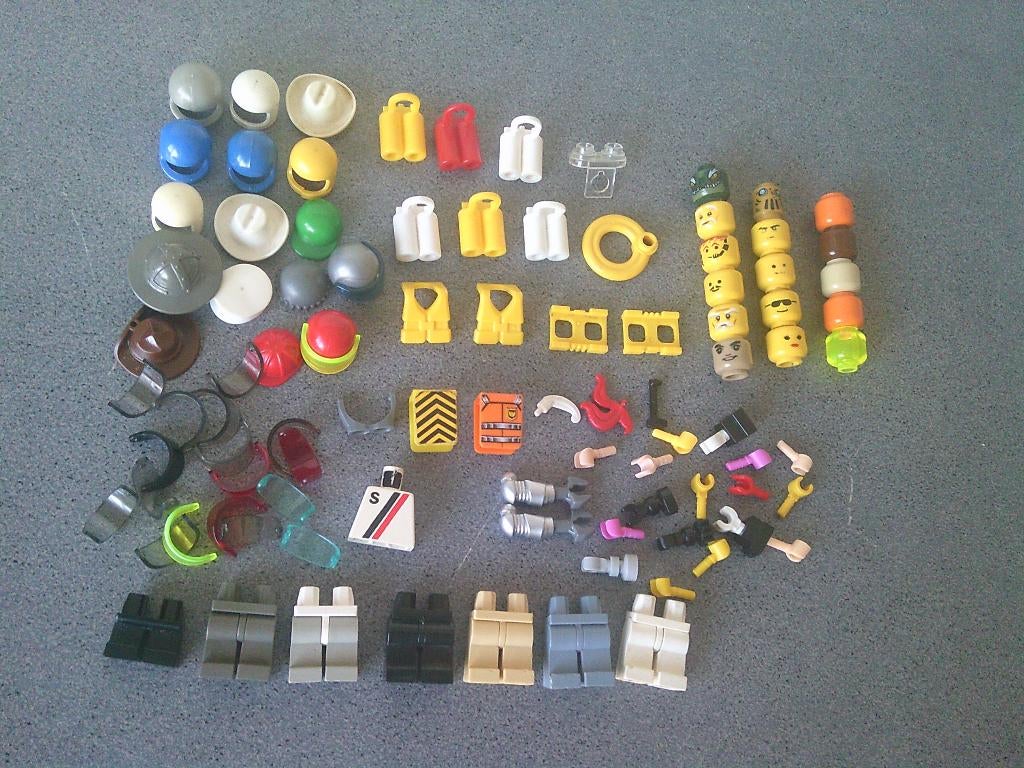 Lego Minifiguren onderdelen en attributen. Zie foto''s, Kinderen en Baby's, Speelgoed | Duplo en Lego, Verzenden, Gebruikt, Lego