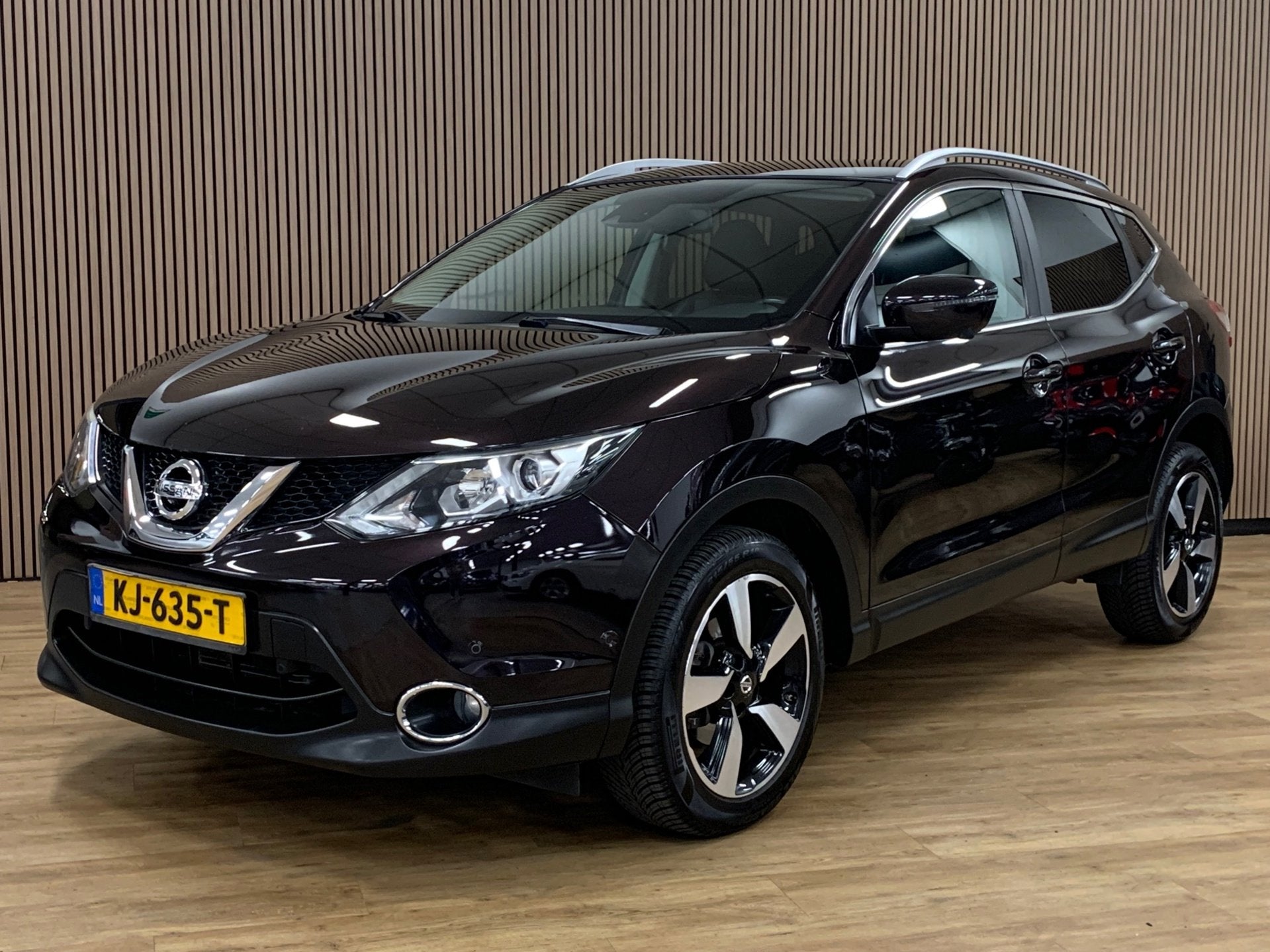 Nissan Qashqai 1.2 Tekna|Automaat|360 Camera|Navigatie|Xenon, Dealer onderhouden, Gebruikt, 116 pk, Bedrijf