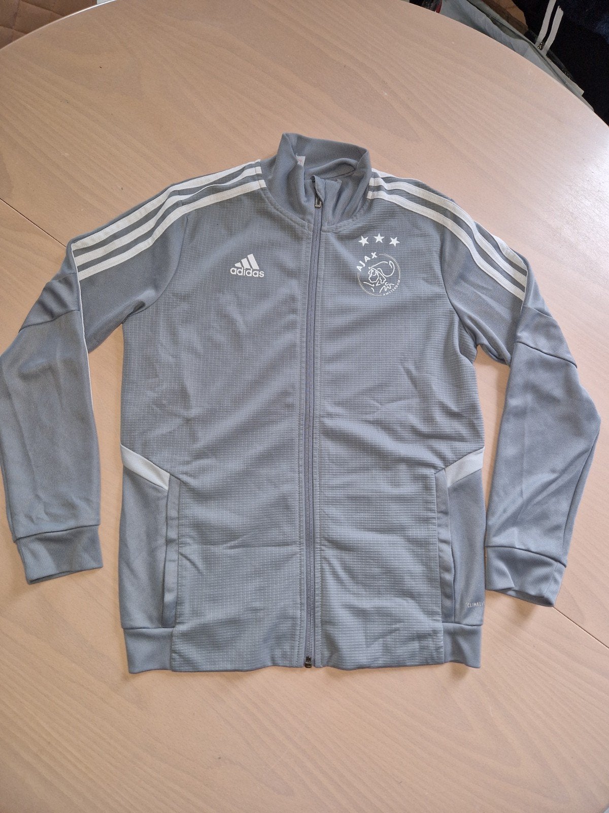 Adidas Ajax trainingsjack grijs maat 152 (11-12 jaar), Kinderen en Baby's, Adidas, Ophalen of Verzenden, Zo goed als nieuw, Jongen