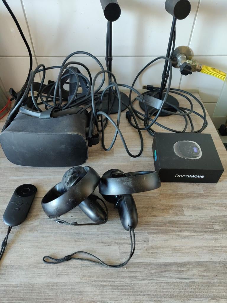 Oculus Rift CV1 VR-headset met controllers en sensoren, Ophalen, Gebruikt, VR-bril, Pc