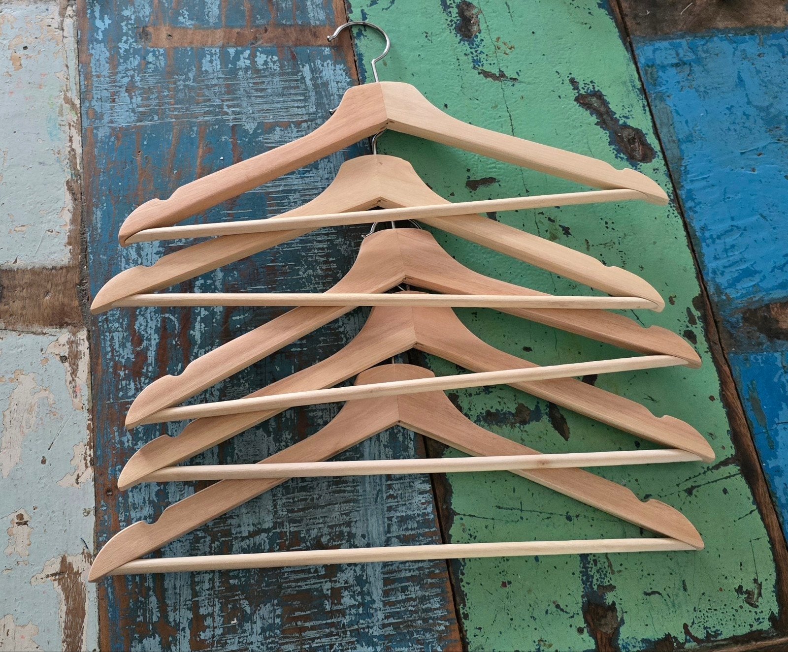 5x kledinghangers, Kleding | Dames, Ophalen of Verzenden, Zo goed als nieuw, Hout, Volwassenen