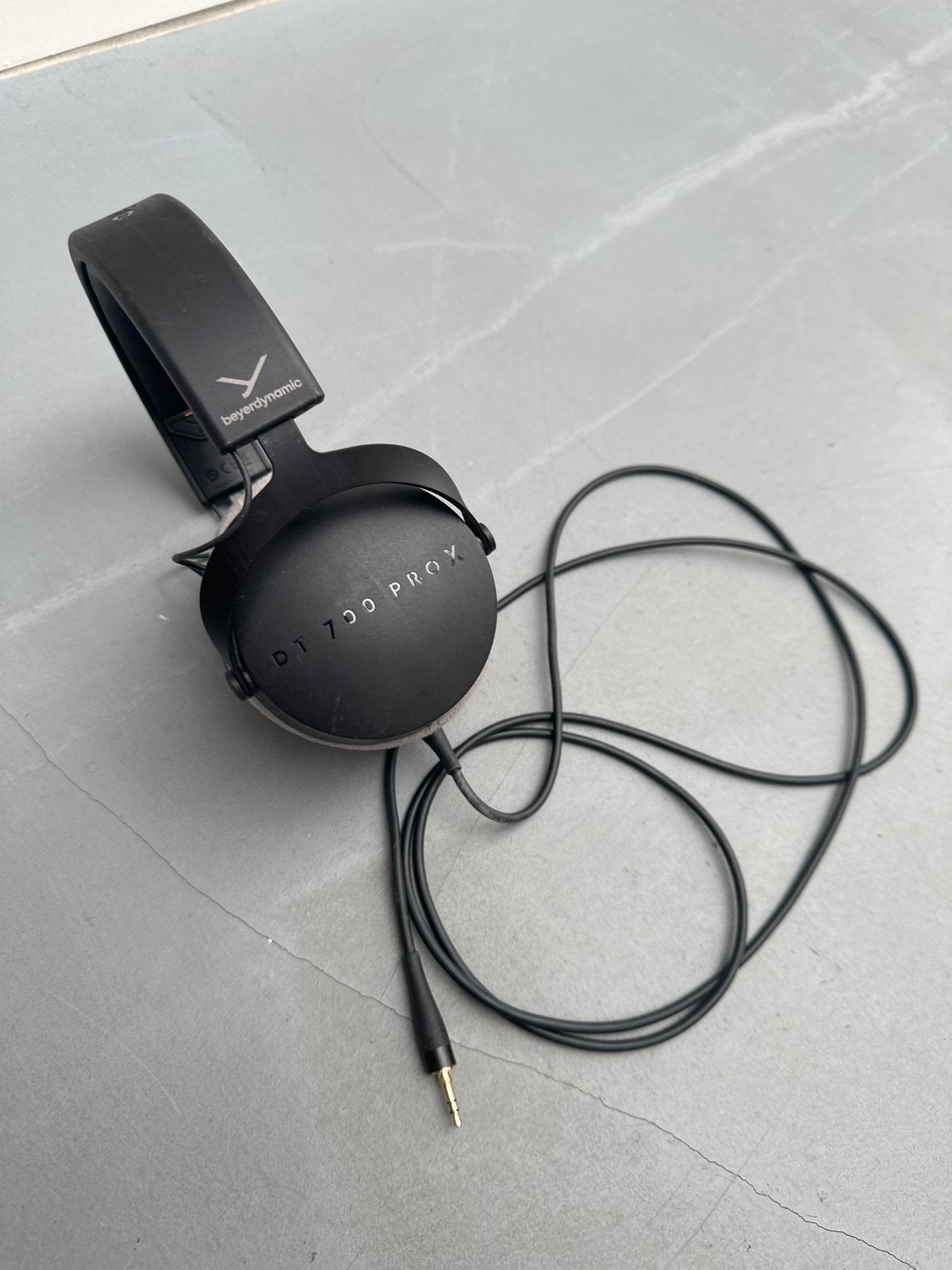 Beyerdynamic DT 700 PRO X Over-ear Koptelefoon, Zo goed als nieuw, Over-ear, Microfoon, Zwart