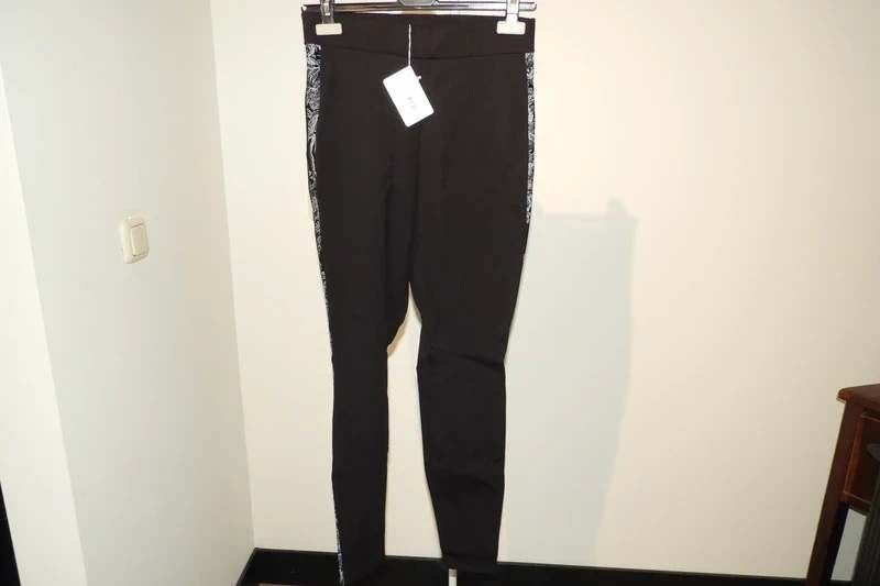 Wolford leggings bold contrasts Johanna Nieuw in doos M, Kleding | Dames, Leggings, Maillots en Panty's, Legging, Verzenden, Zwart